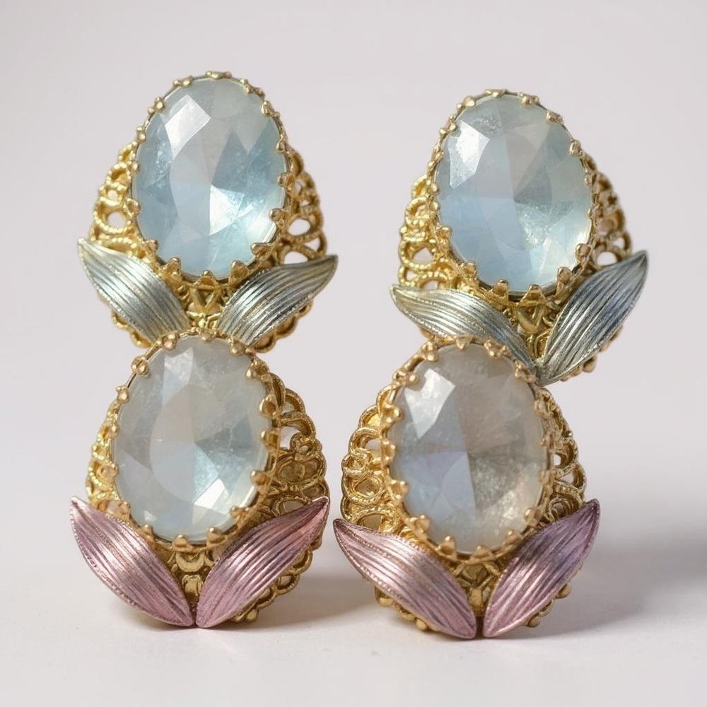 Antique West Germany stamped clip on earrings! Great condition. 2 pair